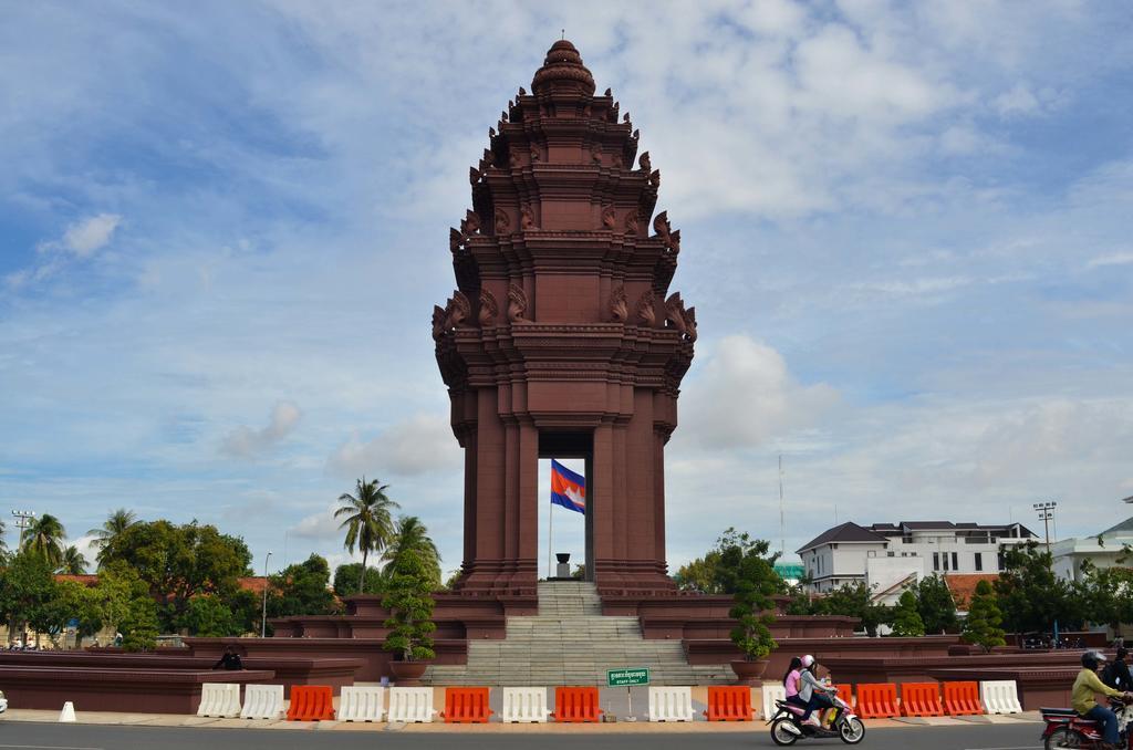 Lux Riverside Hotel & Apartment Phnom Penh Luaran gambar