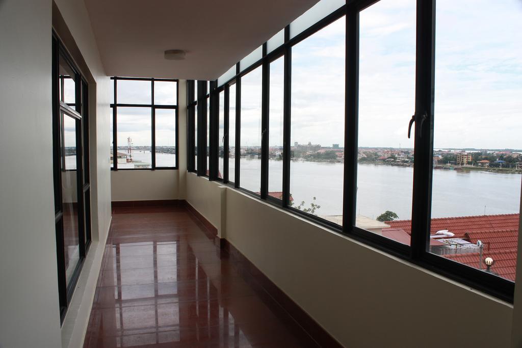 Lux Riverside Hotel & Apartment Phnom Penh Luaran gambar