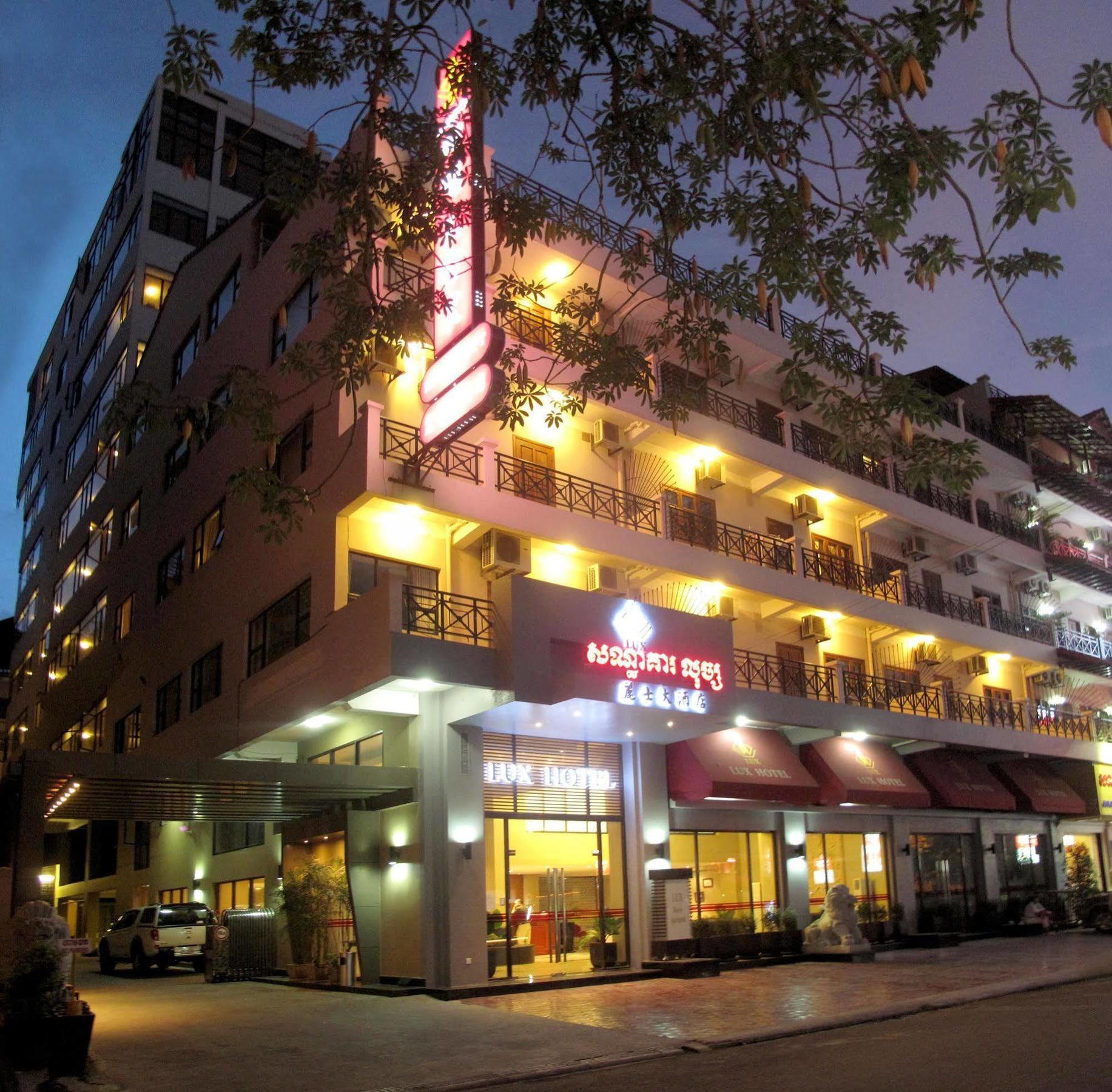 Lux Riverside Hotel & Apartment Phnom Penh Luaran gambar