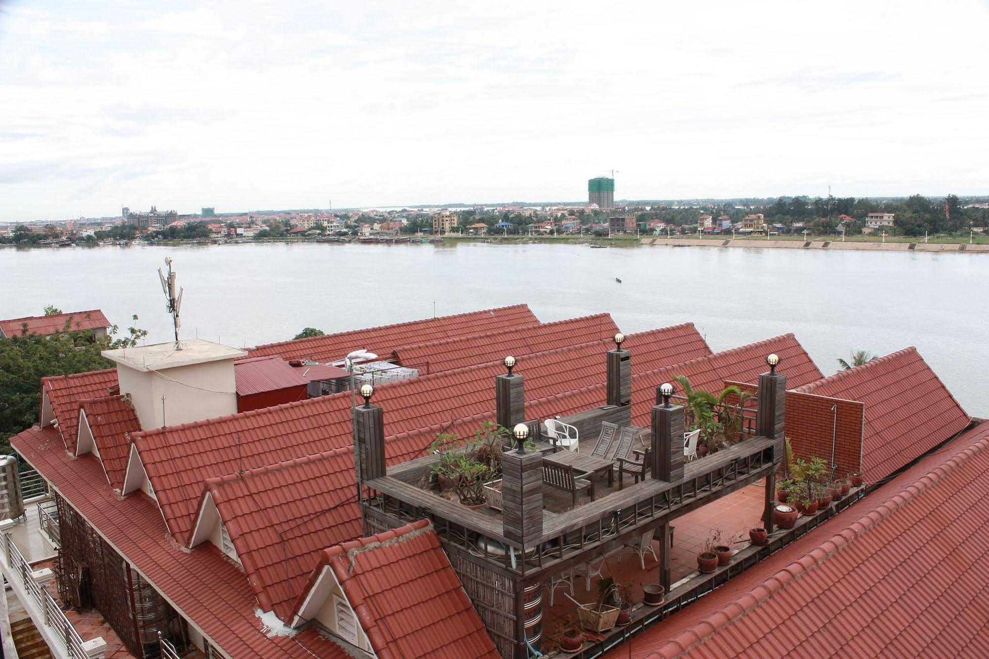 Lux Riverside Hotel & Apartment Phnom Penh Luaran gambar