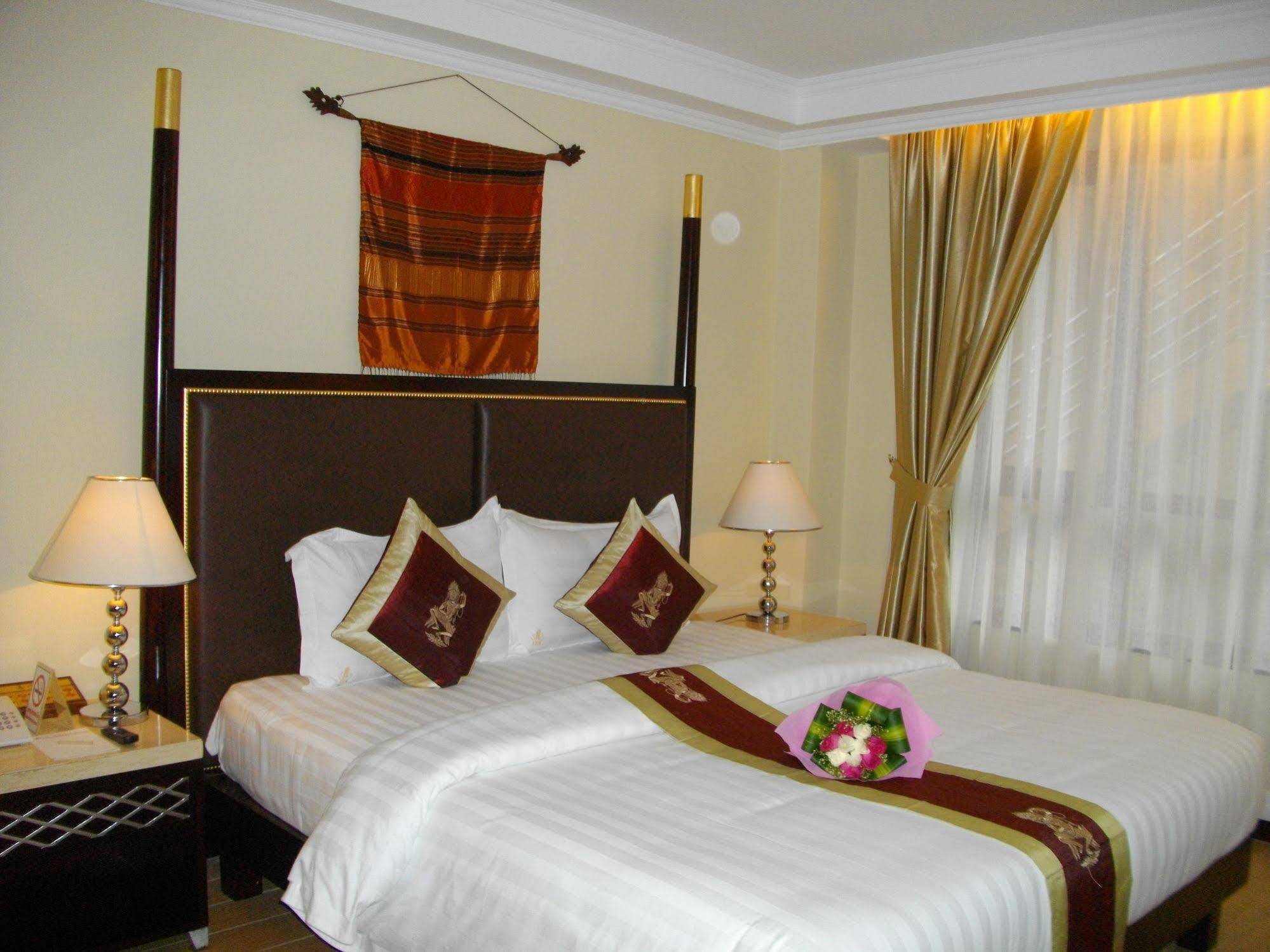 Lux Riverside Hotel & Apartment Phnom Penh Luaran gambar