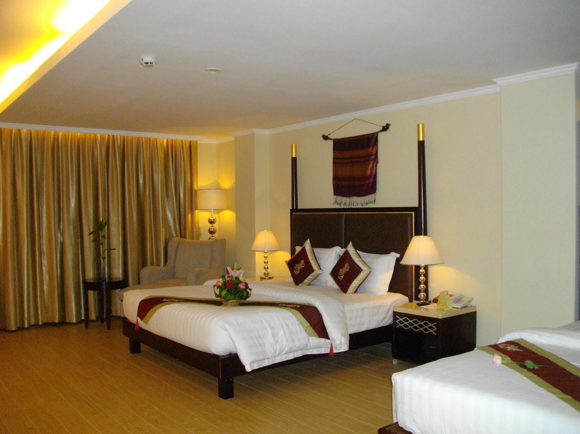 Lux Riverside Hotel & Apartment Phnom Penh Luaran gambar