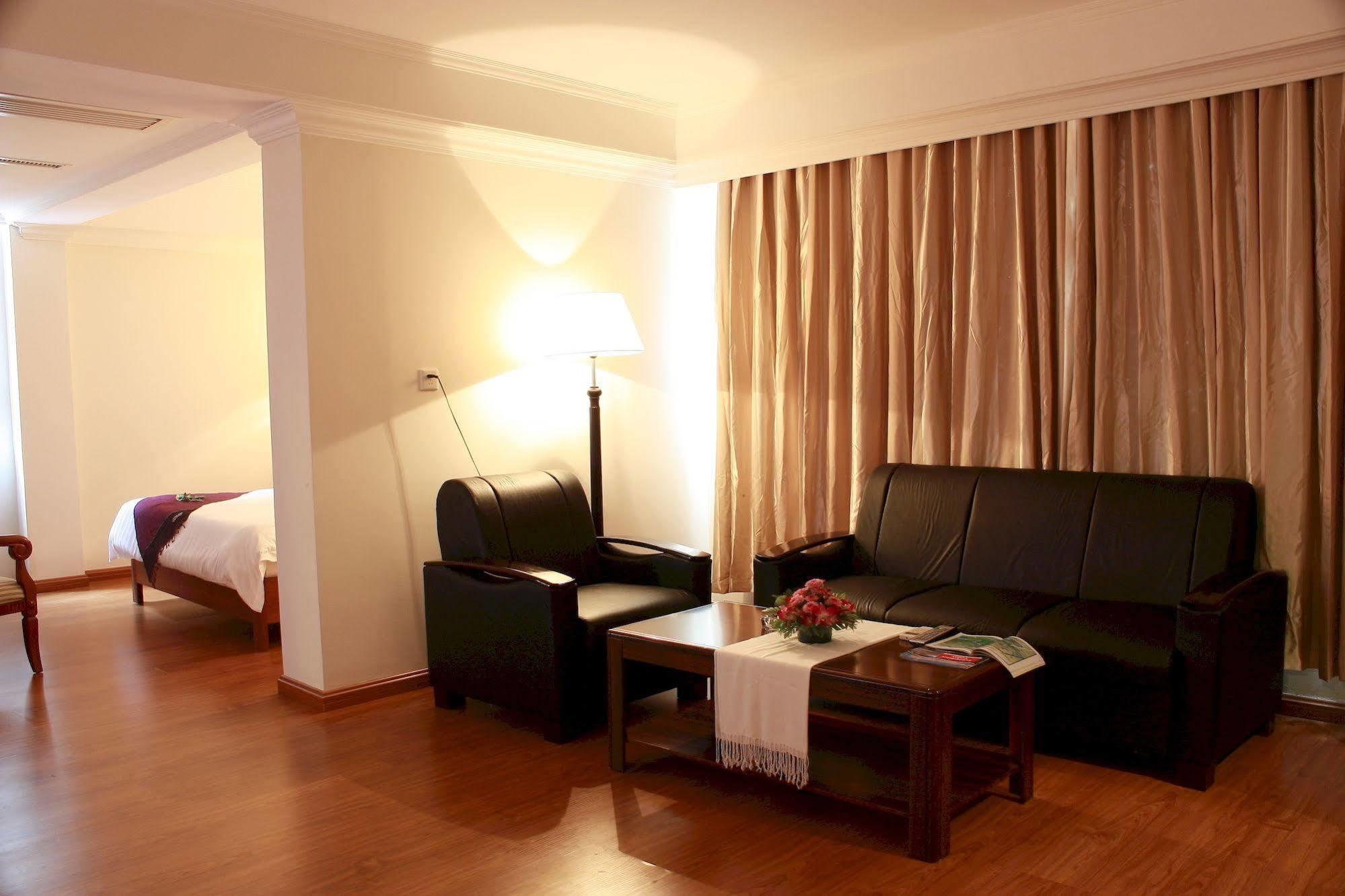 Lux Riverside Hotel & Apartment Phnom Penh Luaran gambar