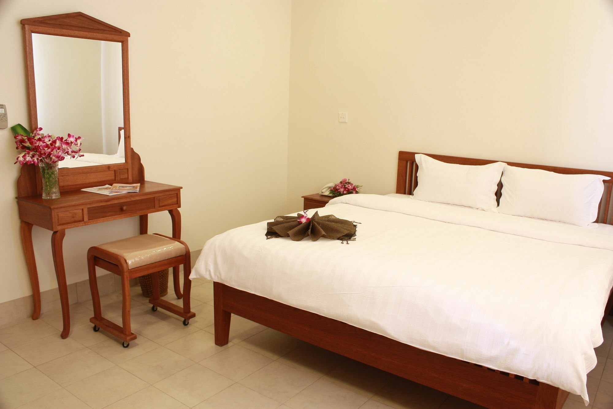 Lux Riverside Hotel & Apartment Phnom Penh Luaran gambar