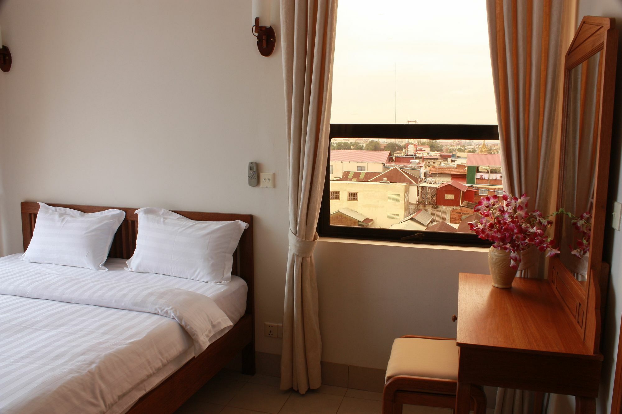 Lux Riverside Hotel & Apartment Phnom Penh Luaran gambar